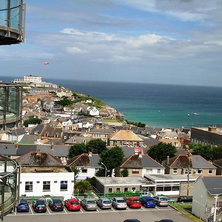 2Bed With Pool & Sea View Apartment New Quay Kültér fotó